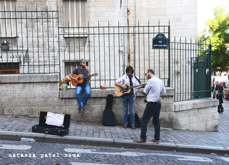 musicians playing at Sacre'